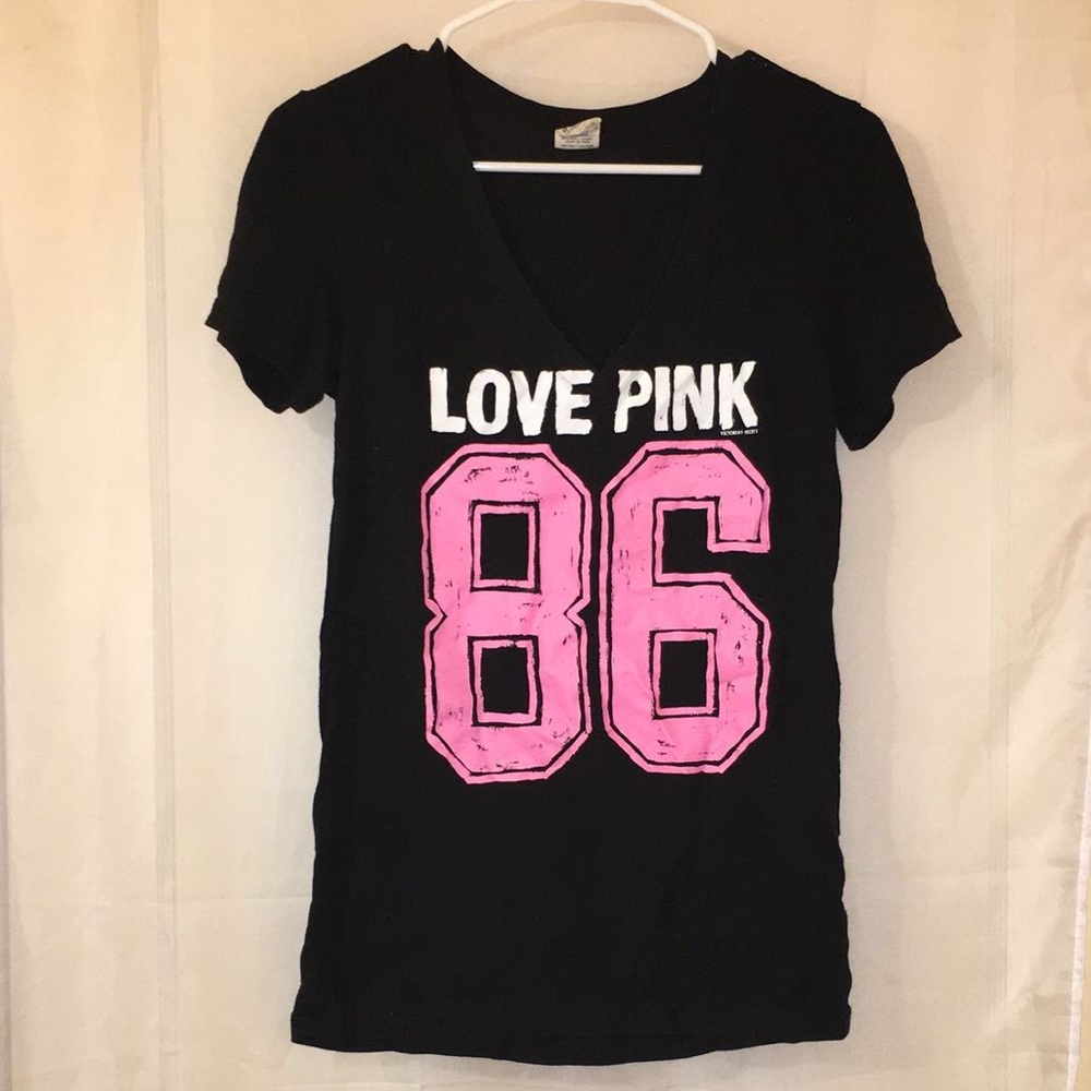 VS PINK tee